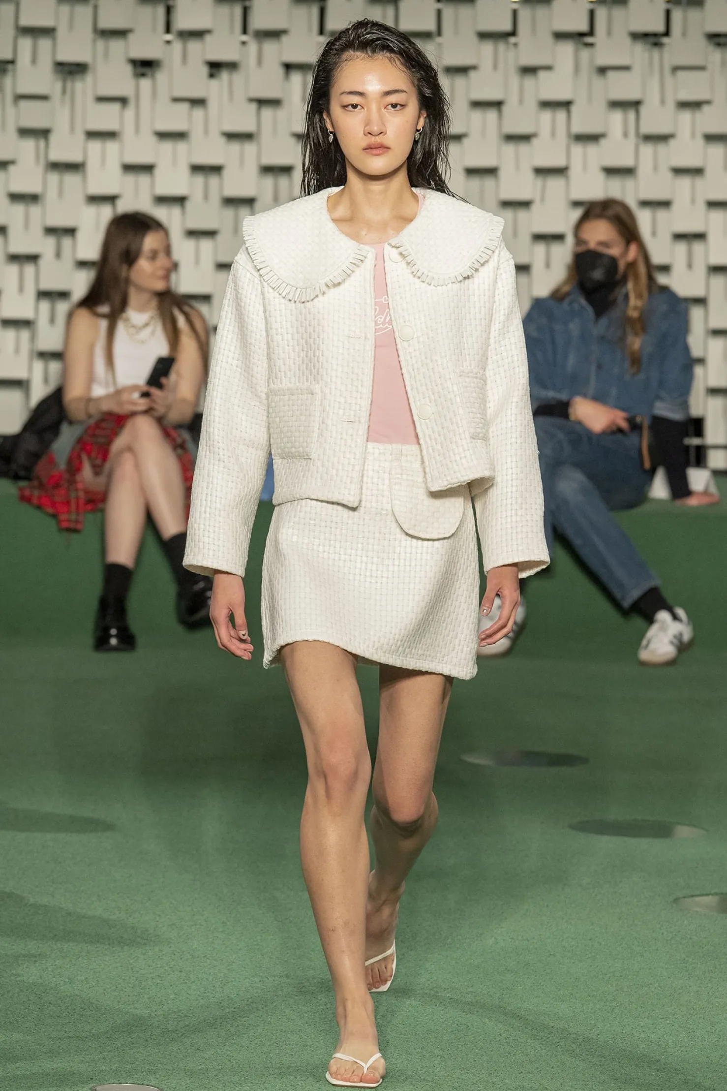 MaisonCléo Vestes / Manteaux>RUNWAY LOOK 14 – Veste blanche en maille tressée façon raphia
