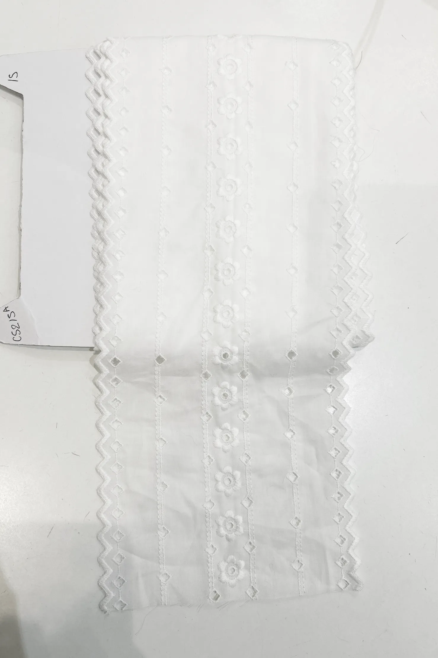 MaisonCléo Tops>Top en coton blanc et dentelle avec liens MIMI IX