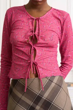 MaisonCléo Tops>Top en mesh motifs fleurs roses avec liens