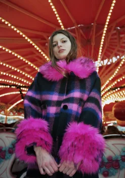 MaisonCléo Vestes / Manteaux>Veste en laine épaisse à carreaux roses fausse fourrure ESTELLE