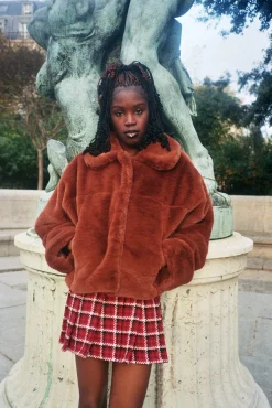 MaisonCléo Vestes / Manteaux>Veste IVONA en fausse fourrure marron