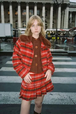 MaisonCléo Vestes / Manteaux>Veste IVONA en laine tartan rouge et col fausse fourrure marron